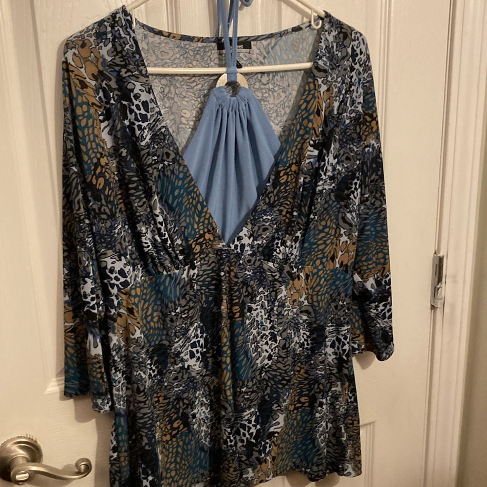 18w/20w Stylish Women's Multicolor Top by b. Street
